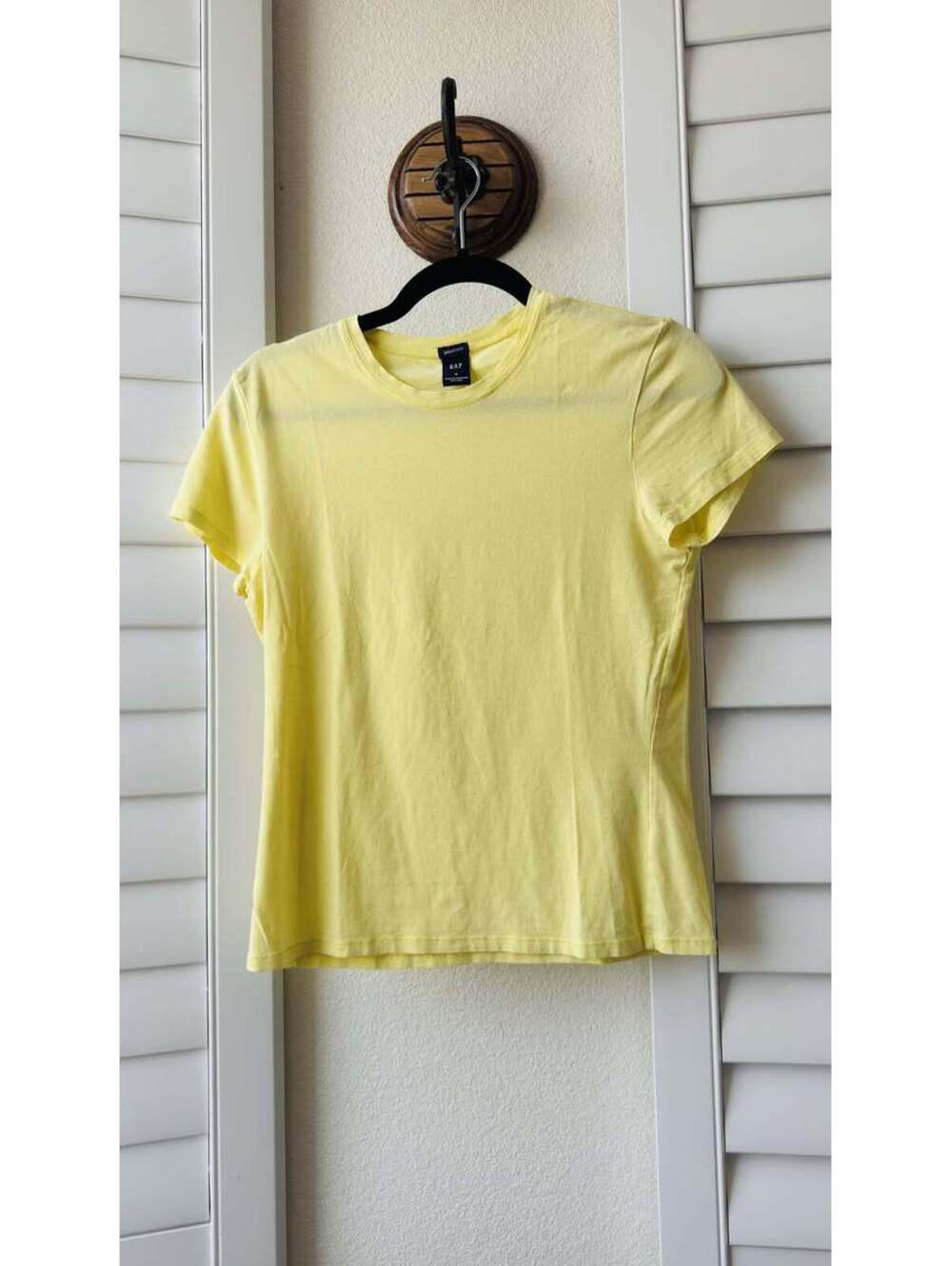 GAP Stretch Short Sleeve Crewneck T-Shirt in Pastel Yellow Size S